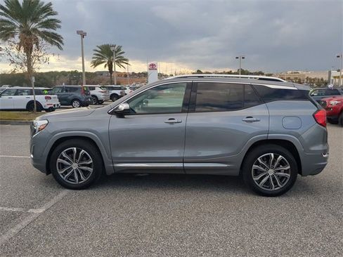Used 2019 GMC Terrain Denali w/ Advanced Safety Package image 7