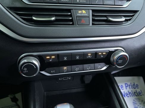 Used 2022 Nissan Altima 2.5 SR w/ Midnight Edition Package image 24