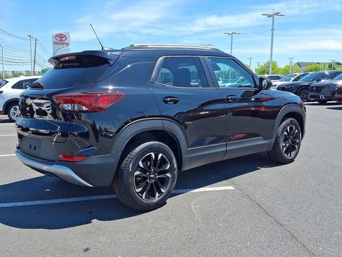 Used 2023 Chevrolet TrailBlazer LT AWD/4WD image 6