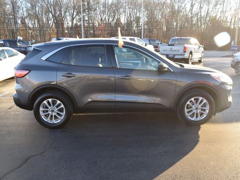Used 2022 Ford Escape SE w/ Cold Weather Package image 3