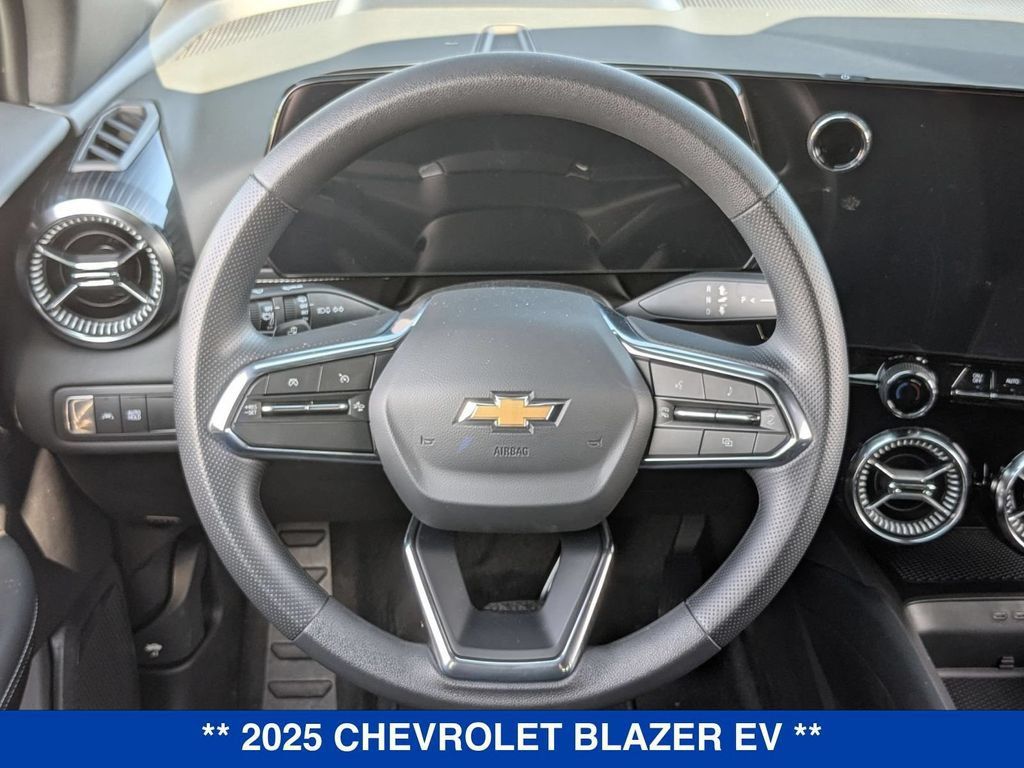 New 2025 Chevrolet Blazer EV LT AWD/4WD image 15