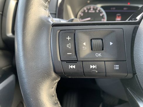 Used 2022 Nissan Pathfinder SL w/ SL Premium Package image 19