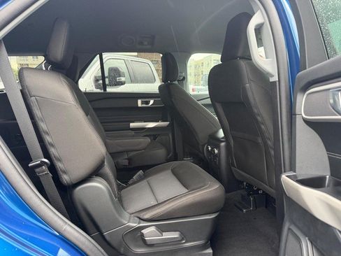 Certified 2023 Ford Explorer XLT w/ Class IV Trailer Tow Package AWD/4WD image 13