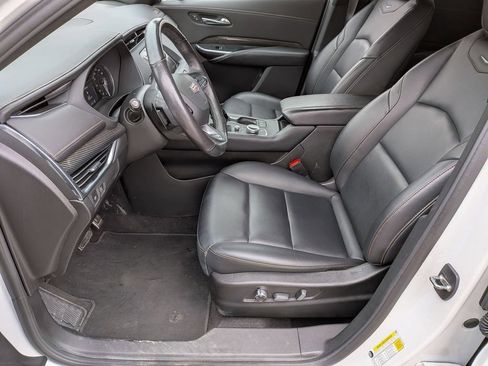 Used 2023 Cadillac XT4 Sport w/ Cold Weather Package AWD/4WD image 16