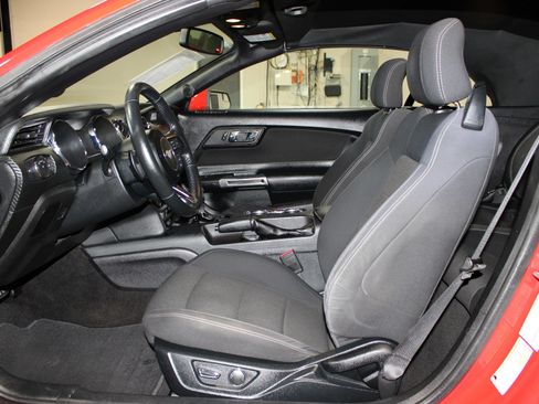 Used 2016 Ford Mustang Convertible w/ Equipment Group 051A RWD image 9