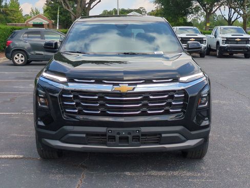 Used 2025 Chevrolet Equinox LT FWD image 3