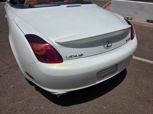 Used 2004 Lexus SC 430 Convertible RWD image 26