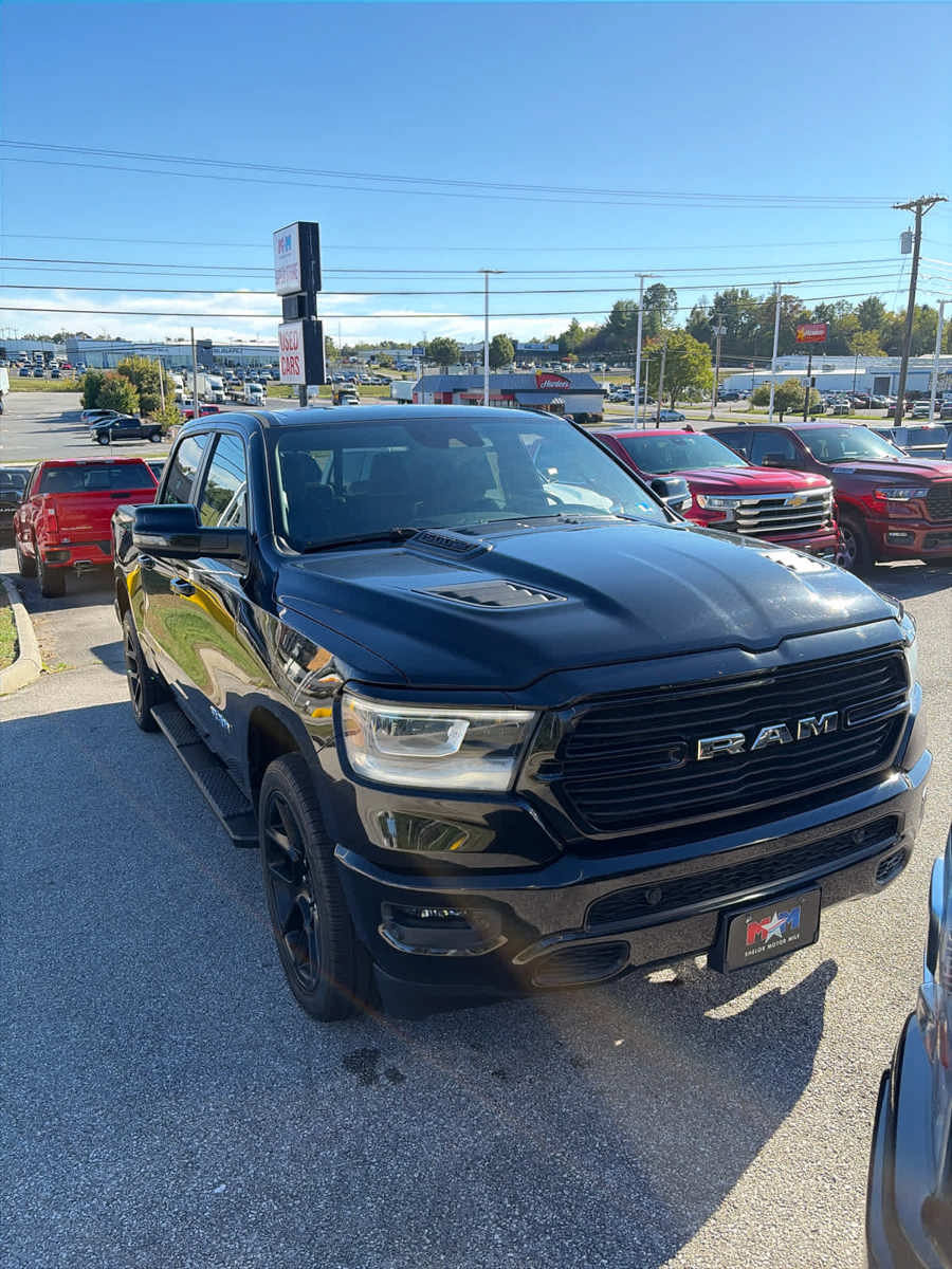 Used 2023 RAM 1500 Laramie AWD/4WD image 18