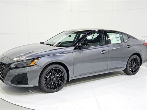 New 2026 Nissan Altima 2.5 SR AWD/4WD image 3