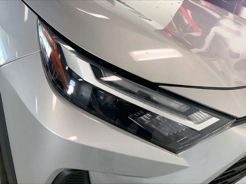 Used 2022 Toyota RAV4 XLE image 28