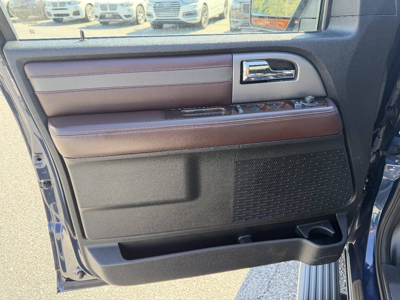 Used 2017 Ford Expedition EL Platinum AWD/4WD image 9