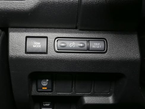 Used 2026 Nissan Frontier PRO-4X AWD/4WD image 30