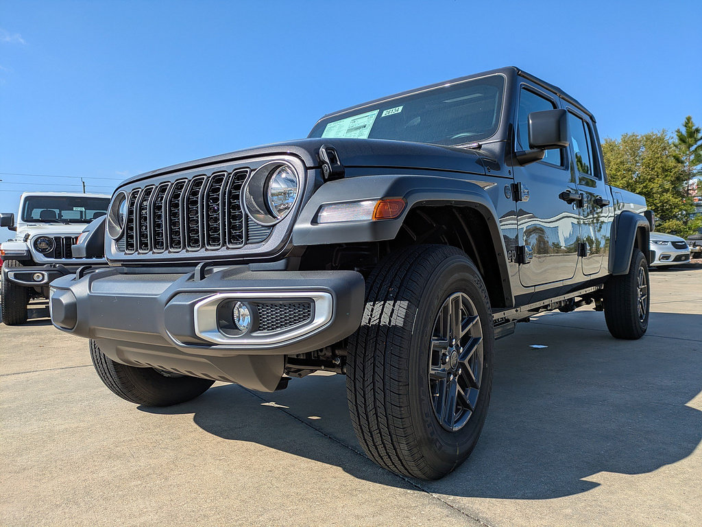 New 2026 Jeep Gladiator Sport AWD/4WD image 8