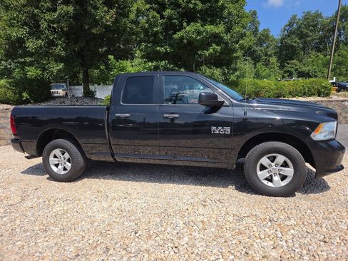 Used 2018 RAM 1500 Express AWD/4WD image 7