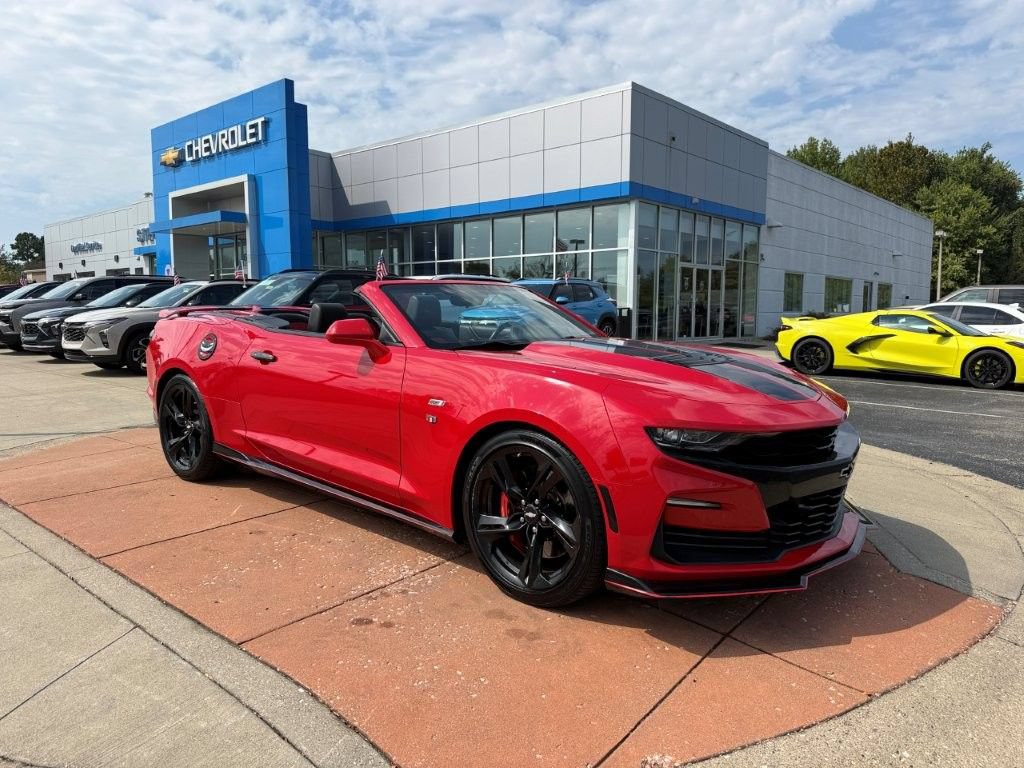 Used 2019 Chevrolet Camaro SS RWD image 8