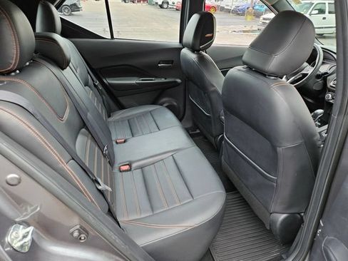 Used 2019 Nissan Kicks SR w/ SR Premium Package FWD image 19