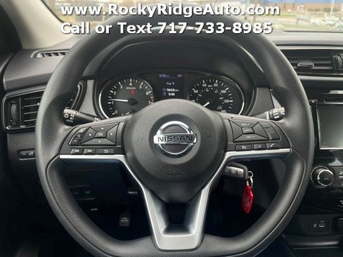 Used 2021 Nissan Rogue Sport S image 14