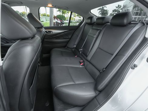 Used 2019 INFINITI Q50 Luxe w/ Essential Package (3.0T Luxe) image 19