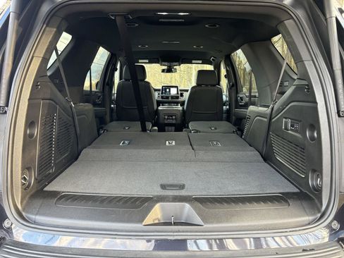 Used 2022 Chevrolet Tahoe LT w/ Luxury Package AWD/4WD image 37