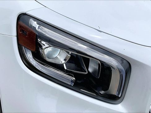 Used 2020 Mercedes-Benz GLB 250 image 25