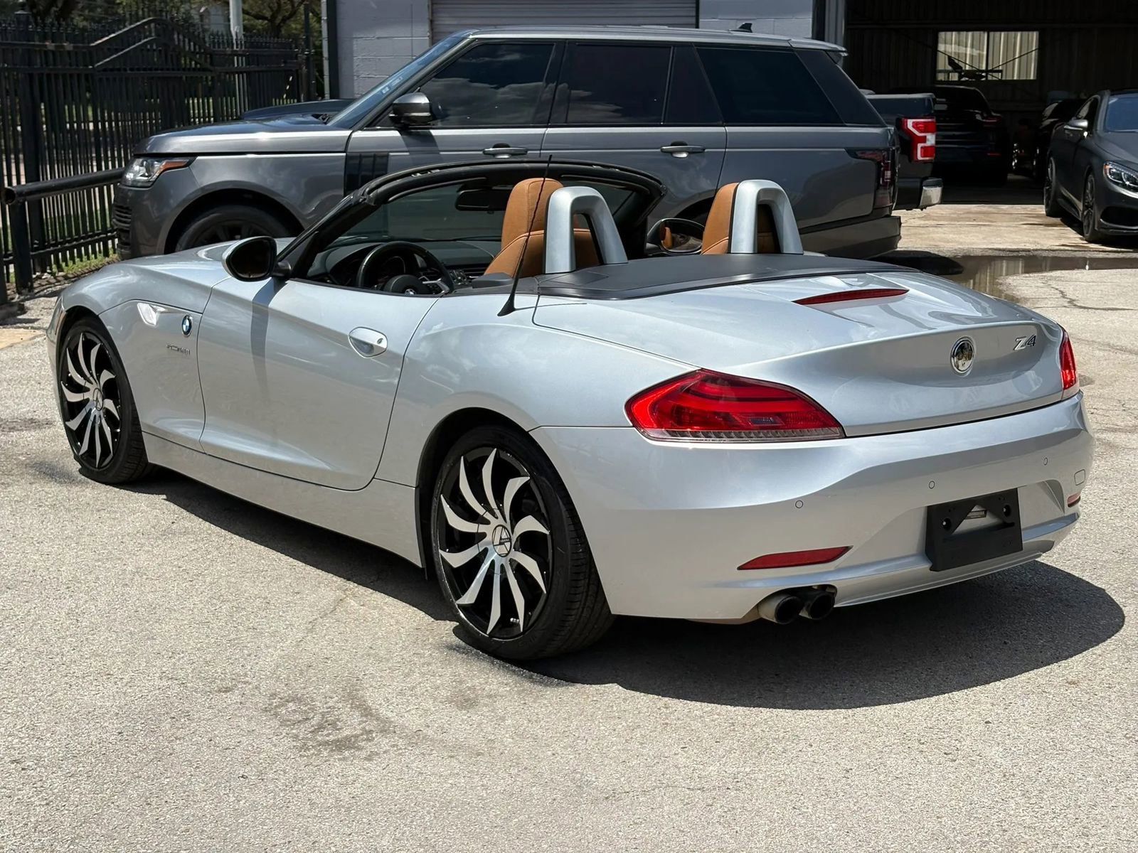 Used 2012 BMW Z4 sDrive28i w/ Sport Pkg RWD image 17
