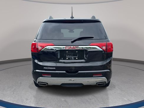 Used 2017 GMC Acadia Denali w/ Technology Package FWD image 6