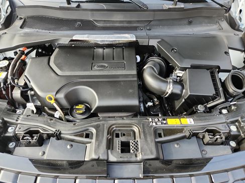 Used 2023 Land Rover Discovery Sport SE image 22