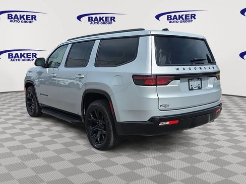 Used 2024 Jeep Wagoneer Series II AWD/4WD image 5
