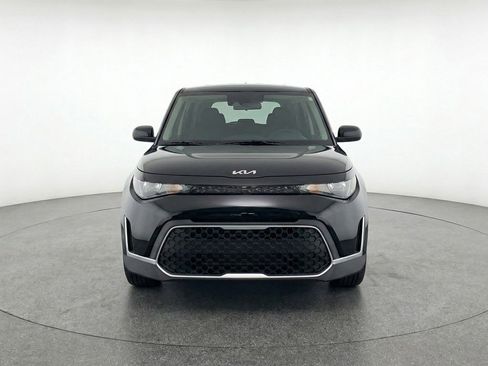 Used 2025 Kia Soul LX w/ LX Technology Package image 2