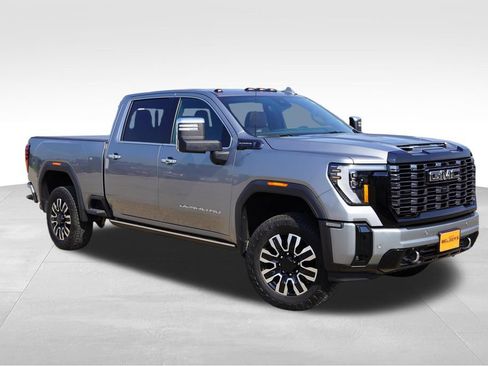Used 2025 GMC Sierra 3500 Denali Ultimate AWD/4WD image 1