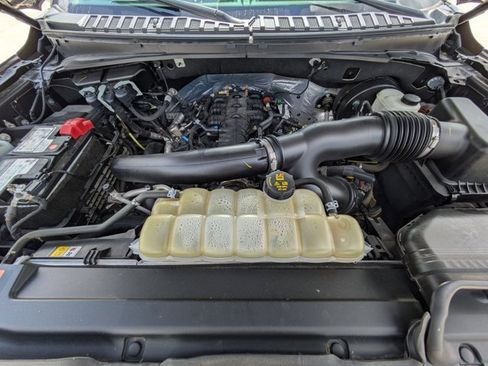 Used 2021 Ford Expedition Limited image 22