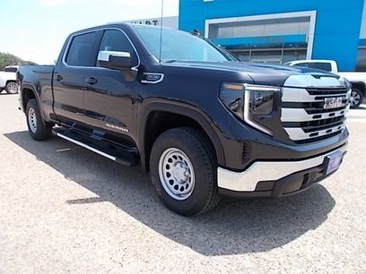New 2024 GMC Sierra 1500 SLE