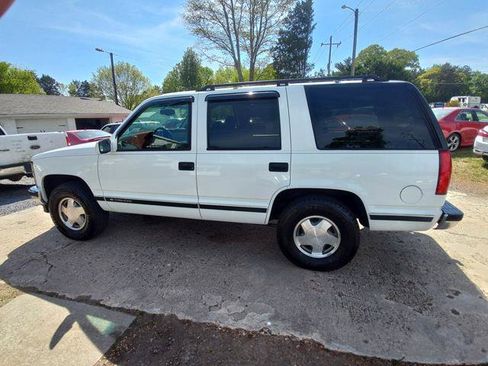 Used 1998 Chevrolet Tahoe 4WD w/ Preferred Equipment Group 3 image 3