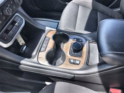 Used 2023 GMC Acadia SLE w/ Driver Convenience Package image 20