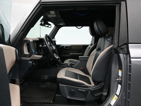 Used 2023 Ford Bronco Wildtrak AWD/4WD image 9