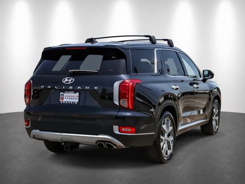 Used 2022 Hyundai Palisade SEL w/ Premium Package FWD image 7