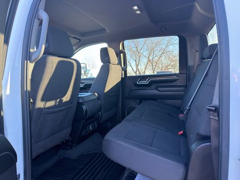 Used 2025 Chevrolet Silverado 3500 LT w/ Safety Package AWD/4WD image 12