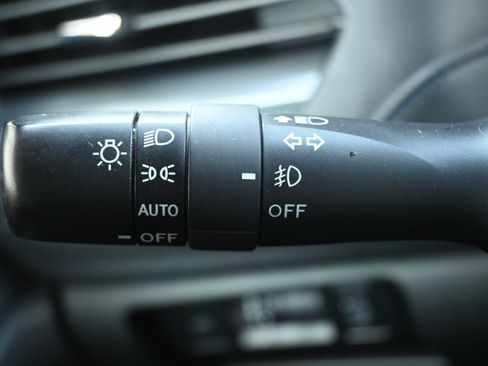 Used 2025 Subaru Forester Limited w/ Popular Package #2 AWD/4WD image 29