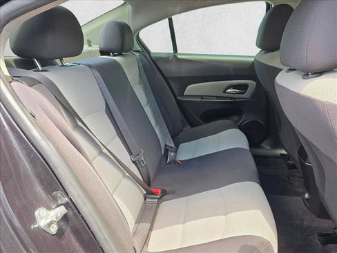 Used 2015 Chevrolet Cruze LS FWD image 18