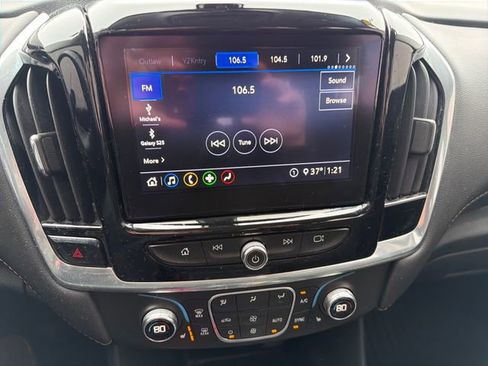 Used 2020 Chevrolet Traverse LT image 21