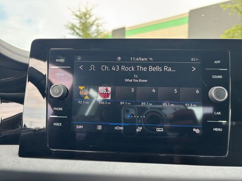 Used 2025 Volkswagen Jetta SE image 21