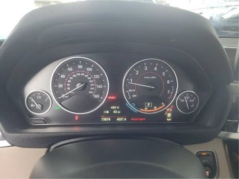 Used 2017 BMW 330i xDrive Sedan AWD/4WD image 8