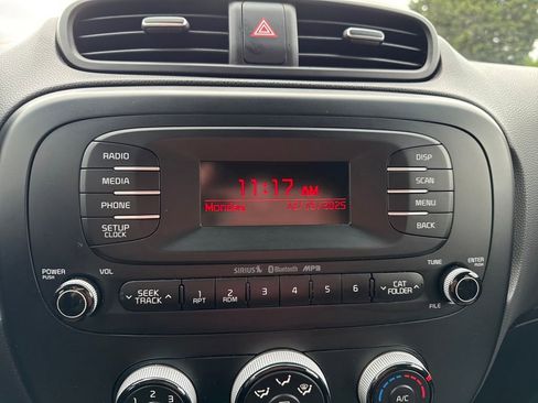 Used 2016 Kia Soul image 25