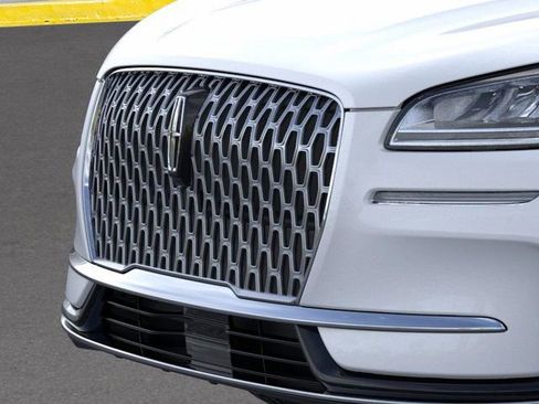 New 2026 Lincoln Corsair Premiere image 17