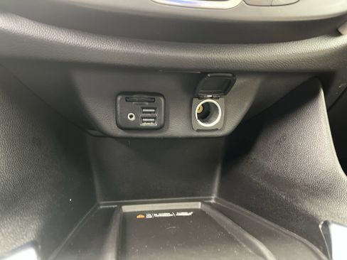 Certified 2023 Chevrolet Traverse LT w/ LT Premium Package image 28