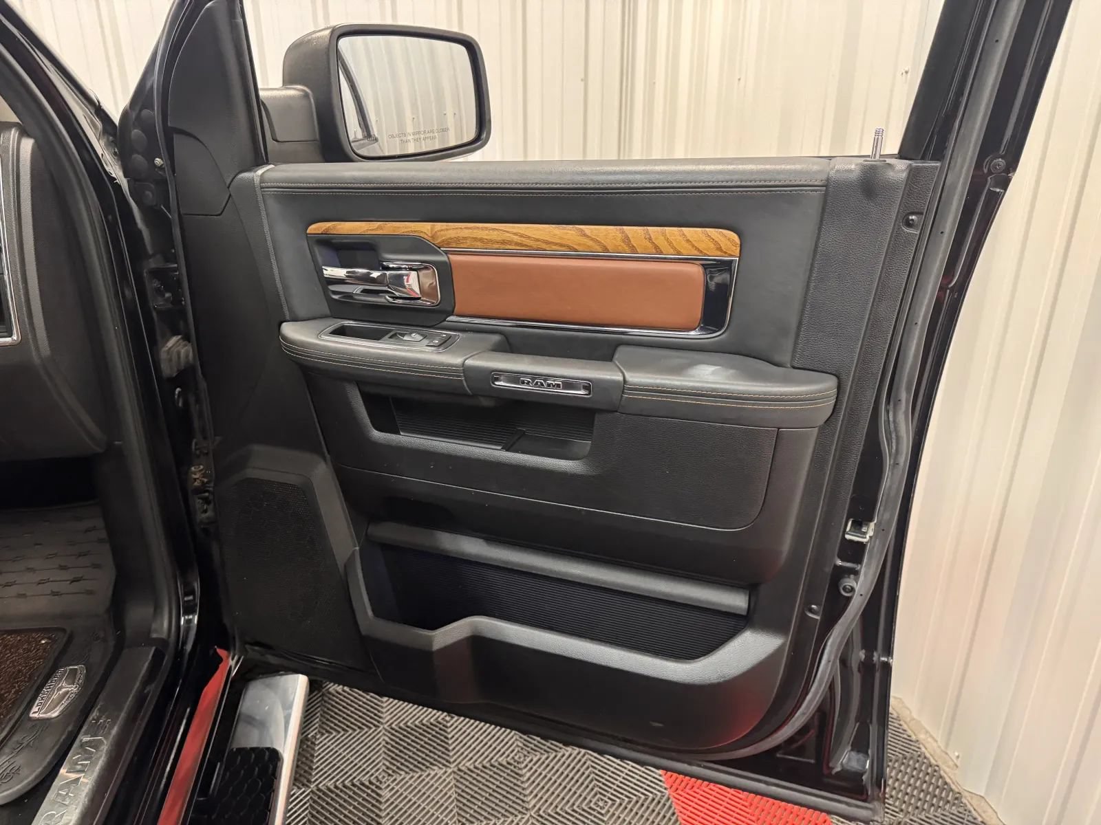 Used 2013 RAM 1500 Laramie Longhorn w/ Convenience Group AWD/4WD image 42
