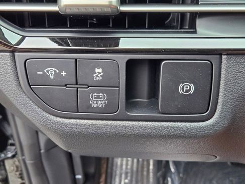 New 2026 Kia Sportage LX FWD image 14