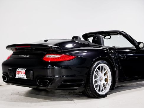 Used 2011 Porsche 911 Turbo S AWD/4WD image 37