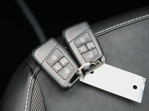 Used 2023 Volkswagen Taos SE image 24