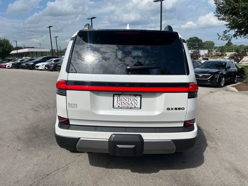 Used 2024 Lexus GX 550 AWD/4WD image 5